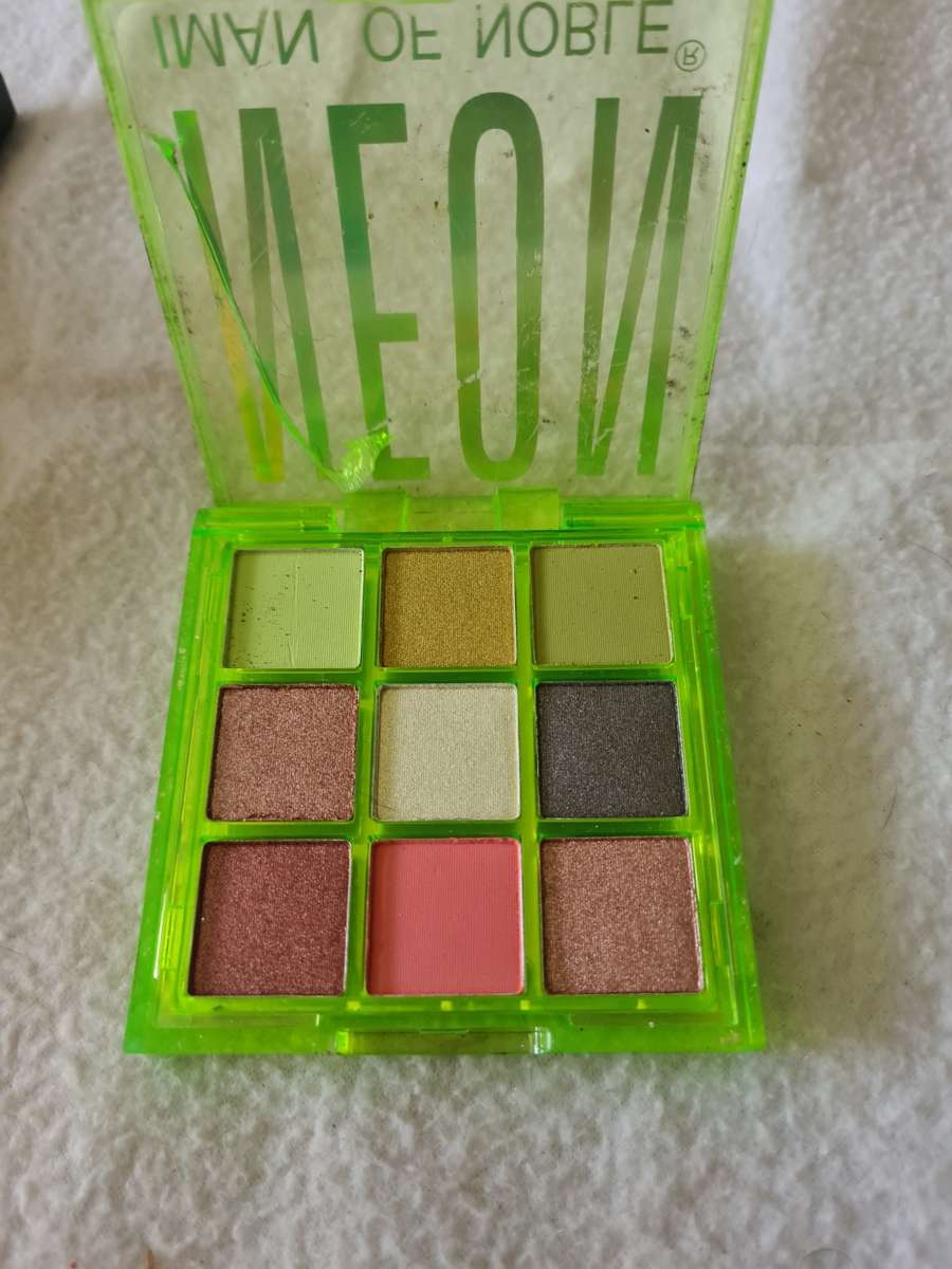 JOBLOT FACE AND EYE MAKEUPS