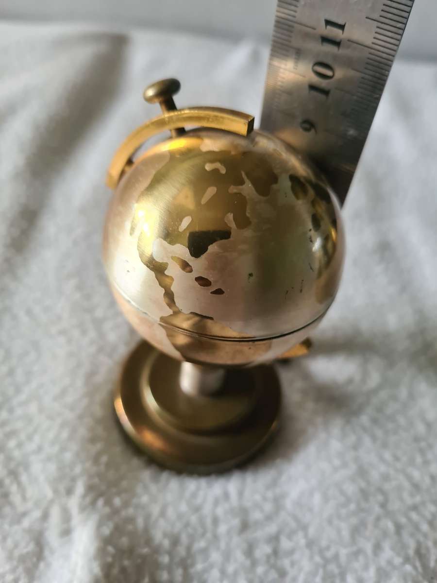 WORLD GLOBE BRASS LIGHTER