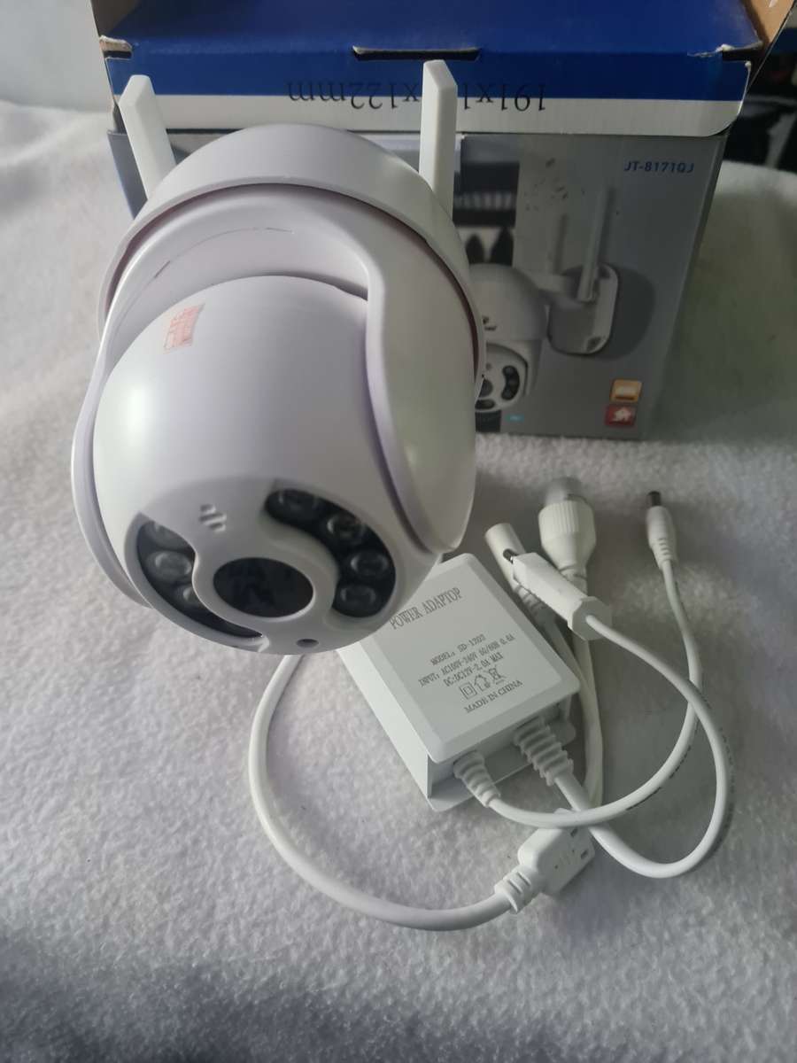 FULL COLOUR WIFI IP CAMERA