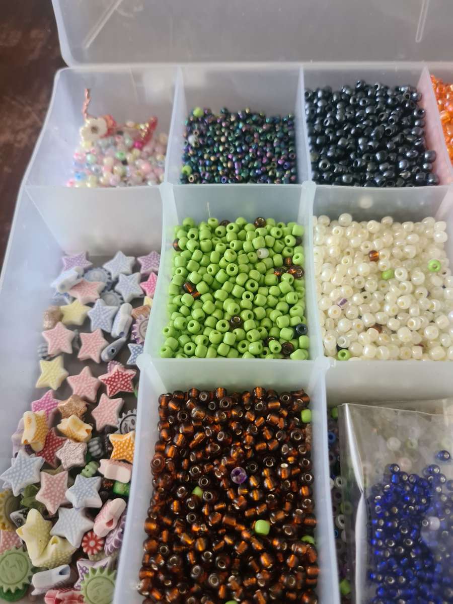 JOBLOT MIXED LOT JEWELRY MAKING BEADS