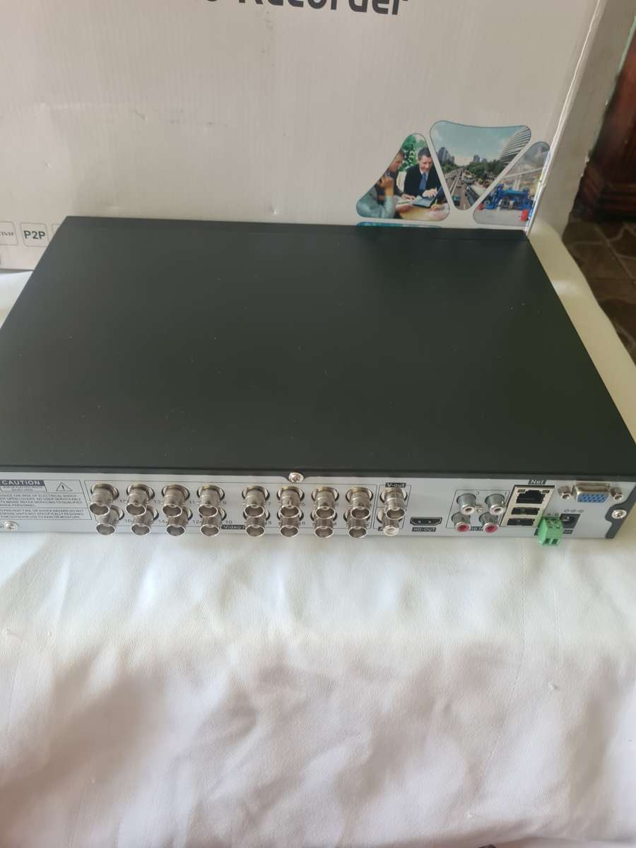 16 CHANNELS DVR INCL.POWER SUPPLY AND MOUSE