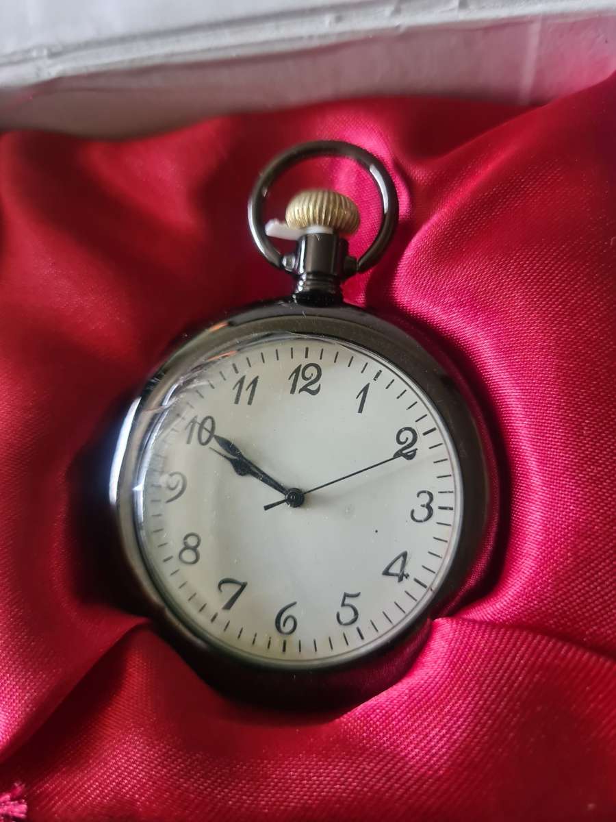 SET OF THREE QUARTZ METAL POCKETWATCHES