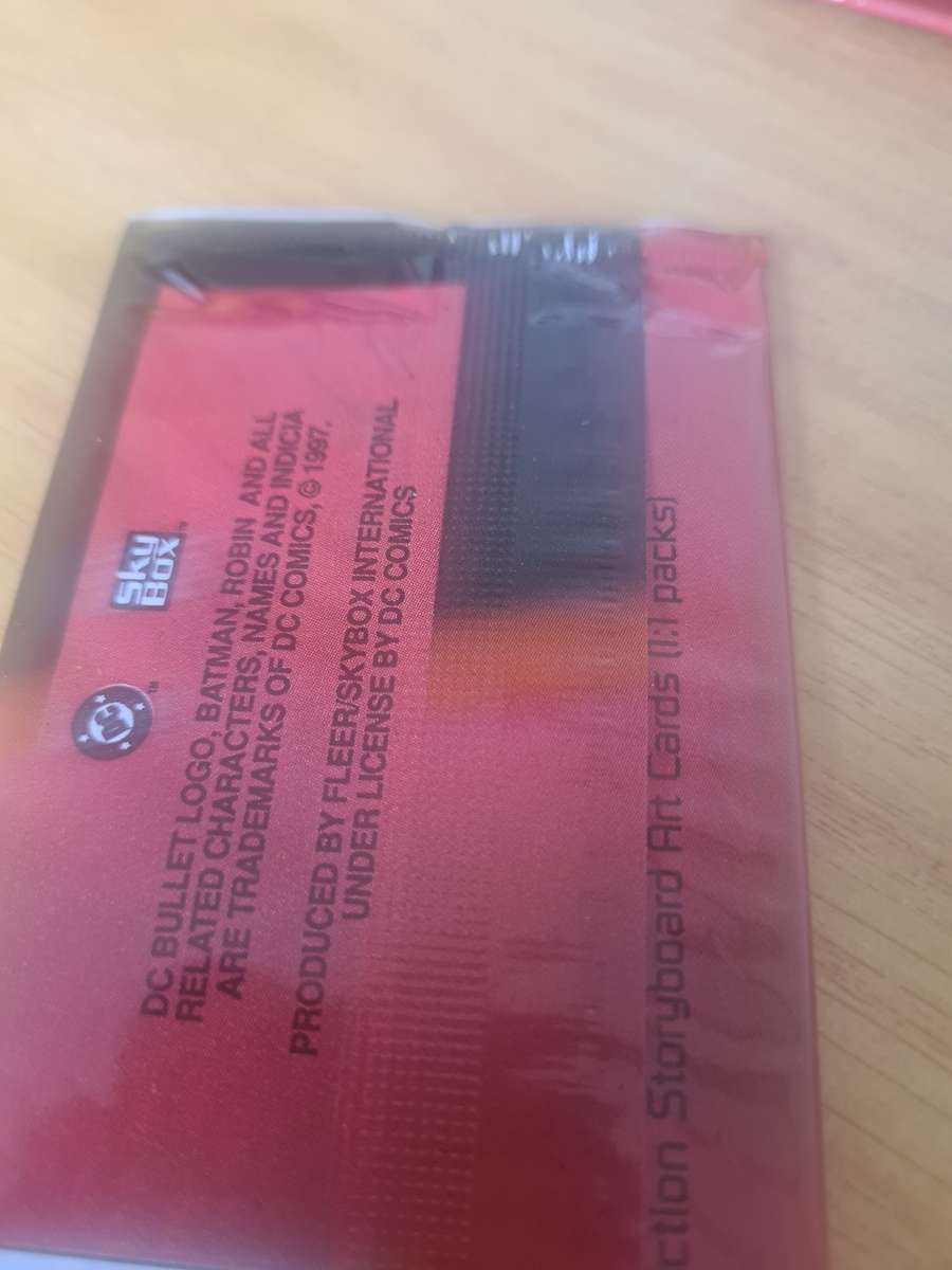 PACK OF 50 BATMAN AND ROBIN TRADING CARDS