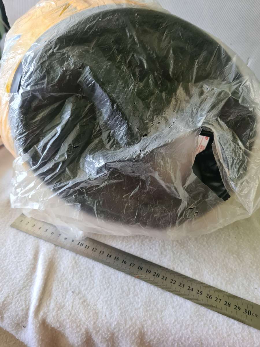 SAFE HELMET WITH VISOR PROTECTOR