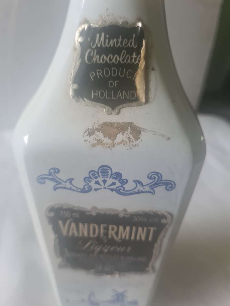 HOLLAND COLLECTABLE 750ML SEALED VANDERMINT LIQUEUR