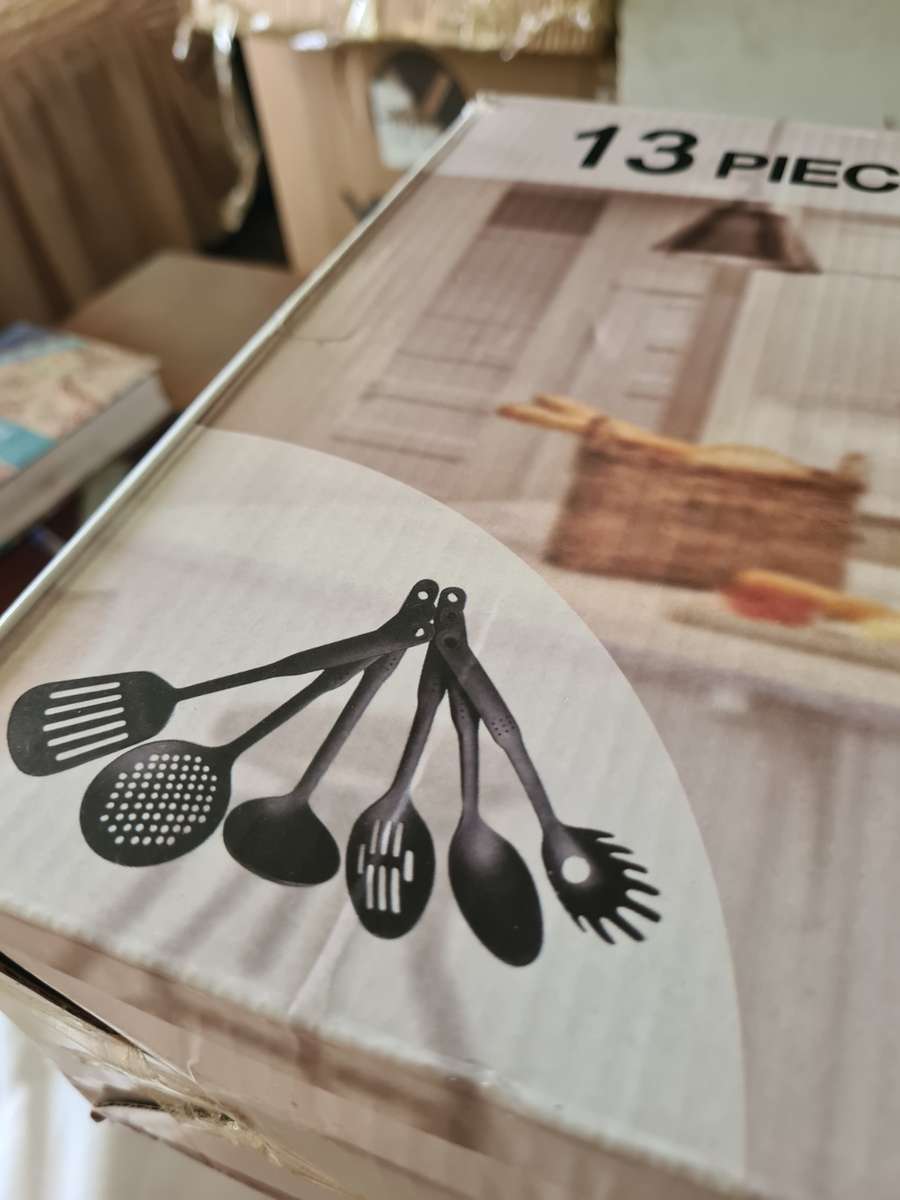 13 PIECE COOKWARE SET(NON-STICK)