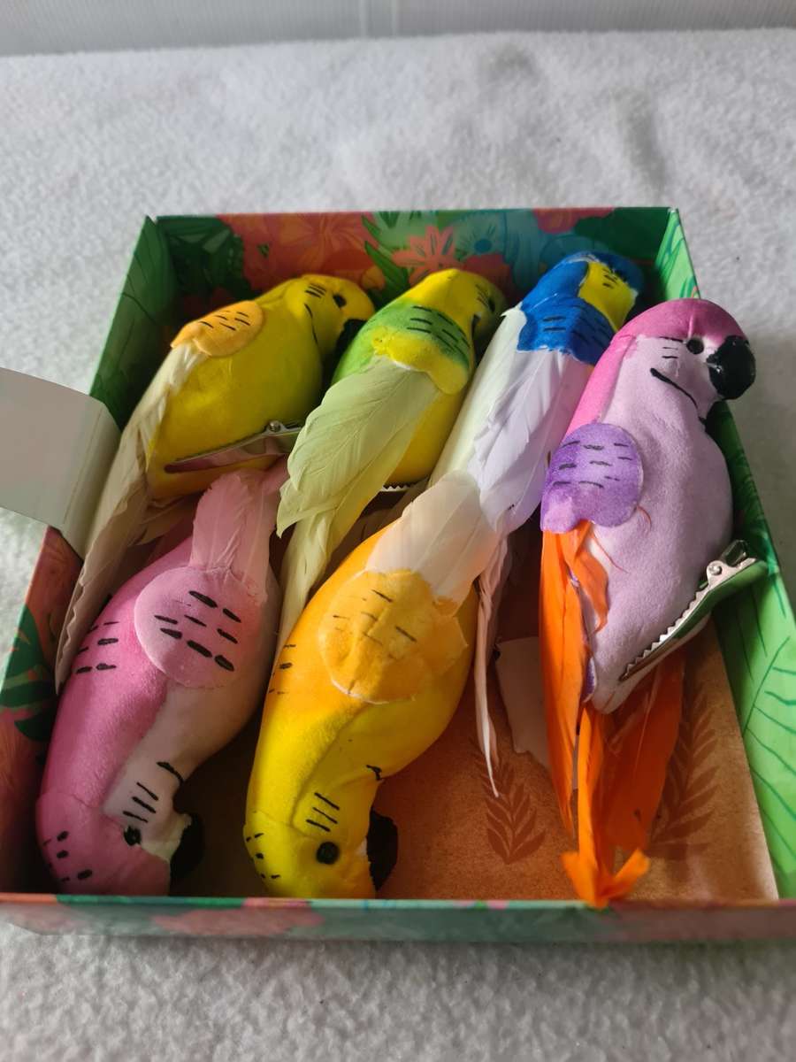 SET OF 6 VINTAGE TROPICAL BIRDS TABLEWARE(UNUSED)