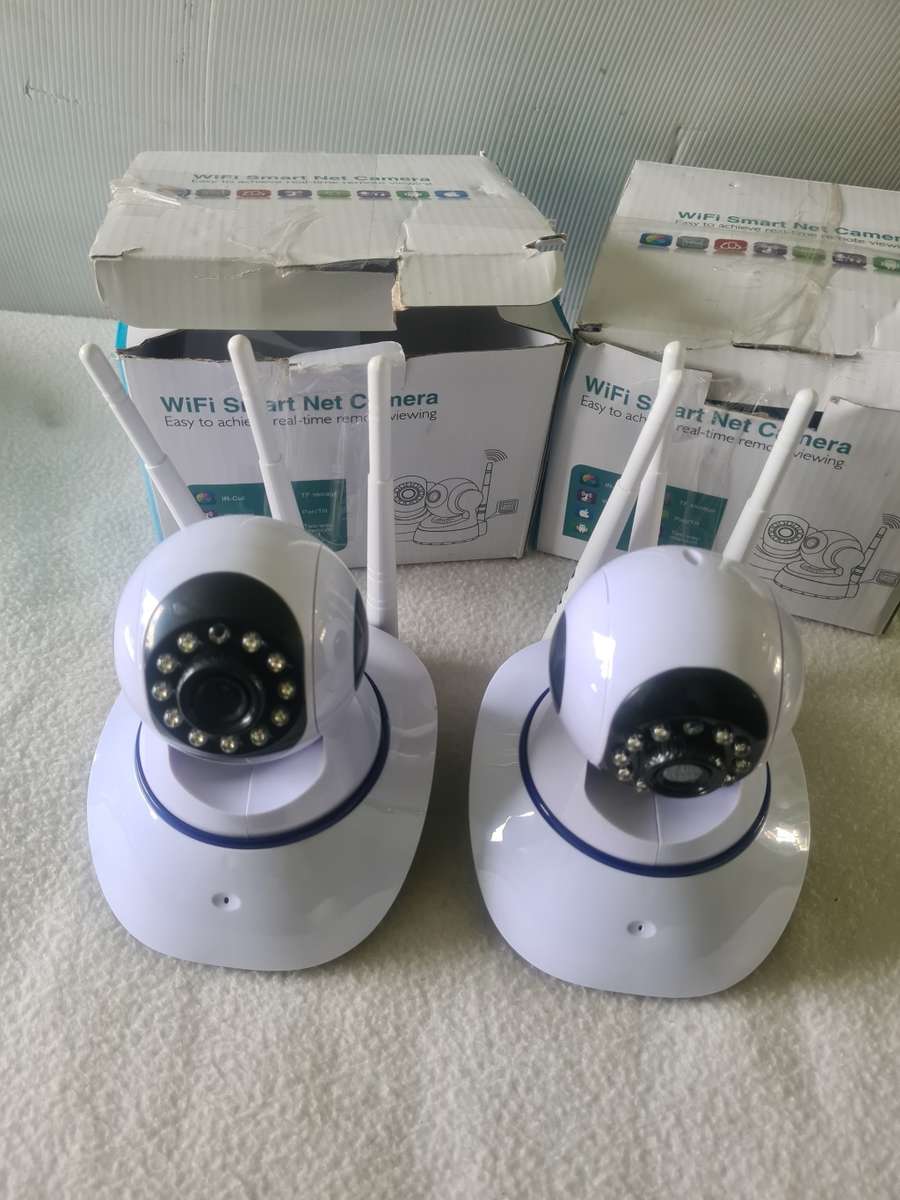 SET OF TWO WIFI SMART NET CAMERAS