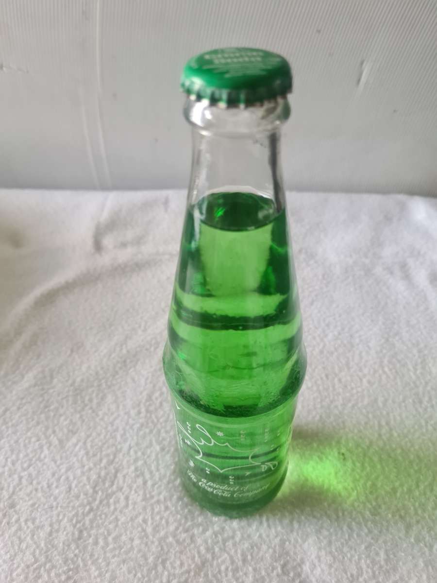 VINTAGE COLLECTORS 300ML COCA-COLA CREME SODA