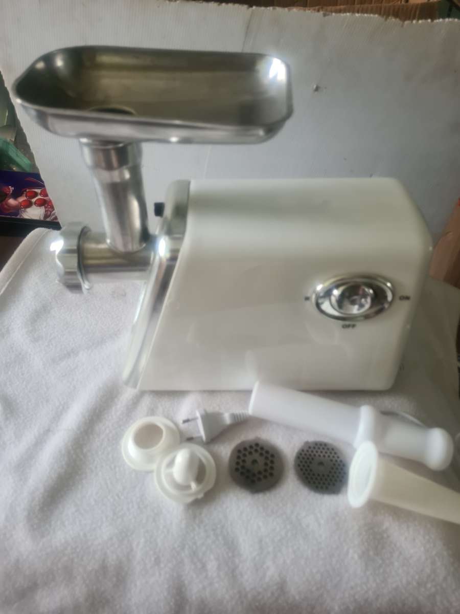 2500 W MEAT GRINDER
