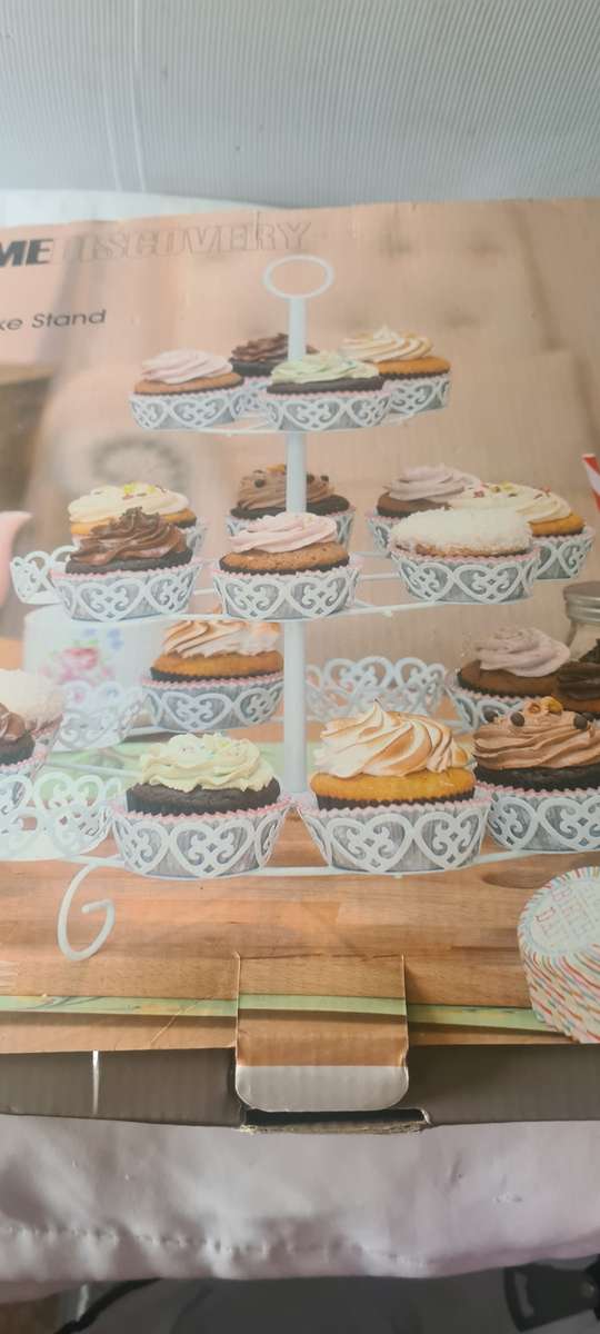 METAL 3 LAYER 24 CUPCAKE STAND