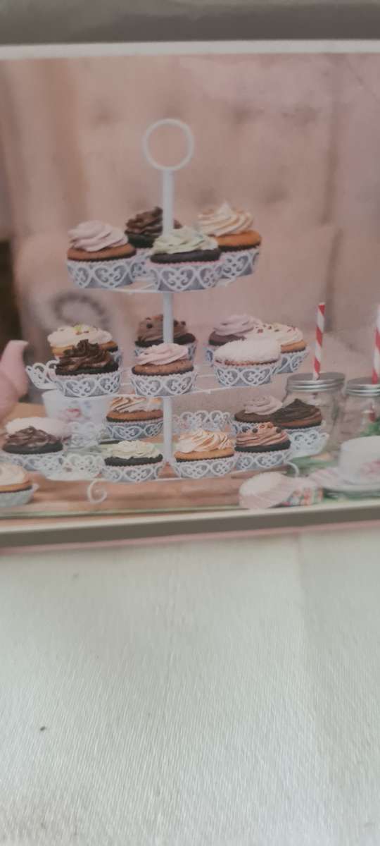 METAL 3 LAYER 24 CUPCAKE STAND
