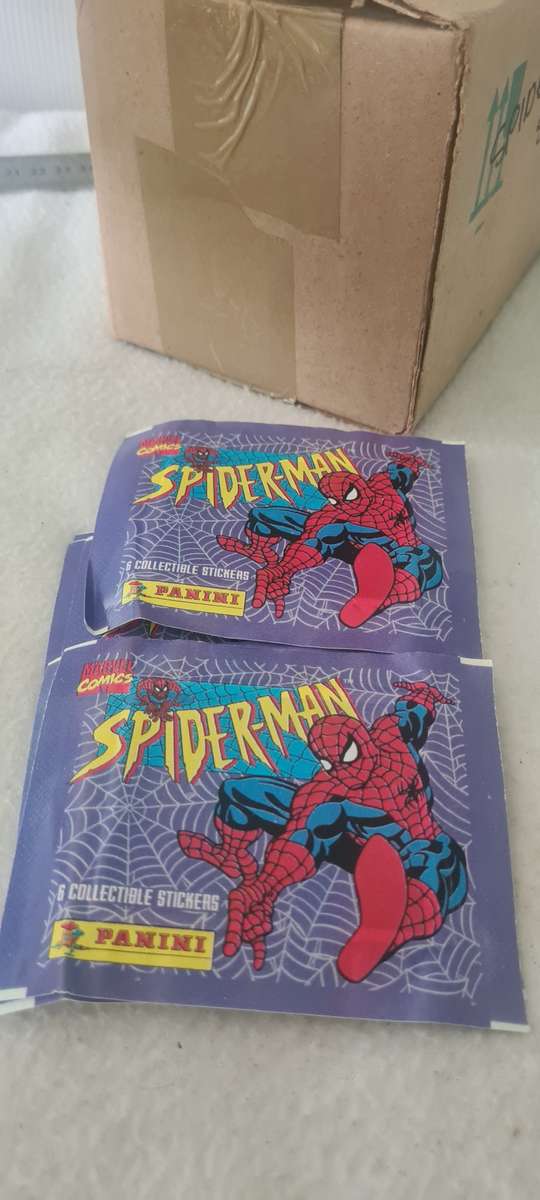 BOX OF 50 PACKETS COLLECTABLE SPIDERMAN STICKERS (6 STICKERS IN PACK,300 STICKERS)