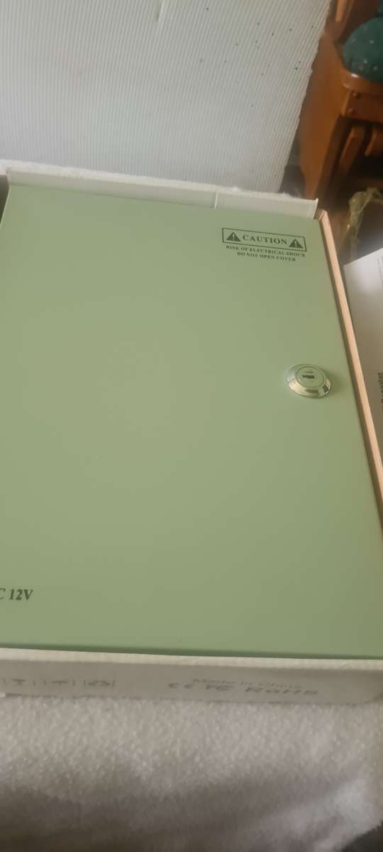 12 VDC ,18 OUTPUT SWITCH MODE CCTV POWER SUPPLY