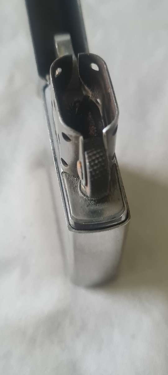 ORIGINAL ZIPPO CIGARETTE LIGHTER