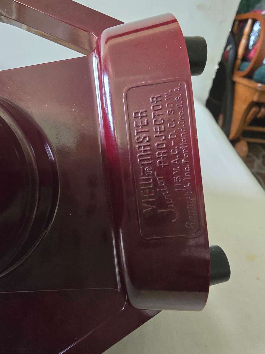 VINTAGE 1950`s VIEWMASTER JUNIOR PROJECTOR WITH A KODAK PHILLIPS TRANSFORMER(WORKS)