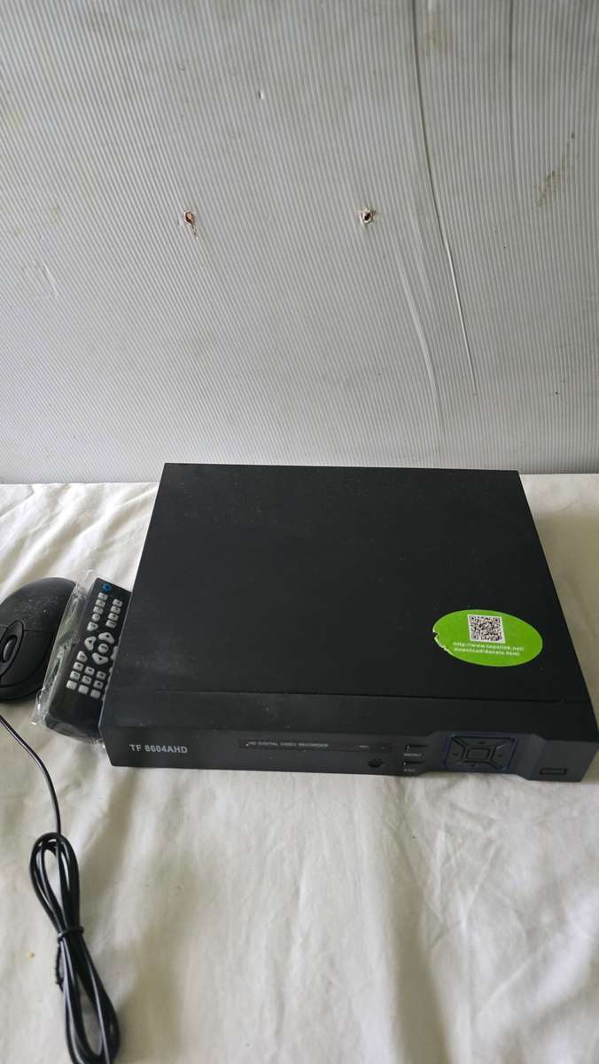 4 CHANNEL DVR INCL.POWER SUPPLY, REMOTE AND MOUSE