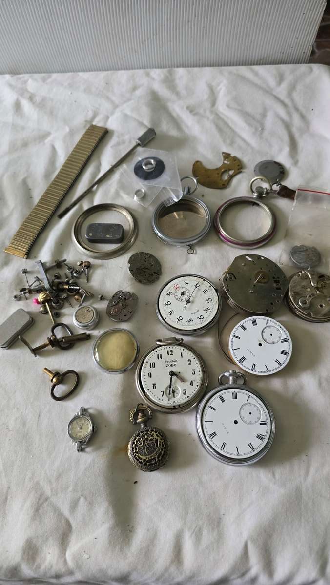 JOBLOT MECHANICAL POCKETWATCH AND WATCH FOR SPARES