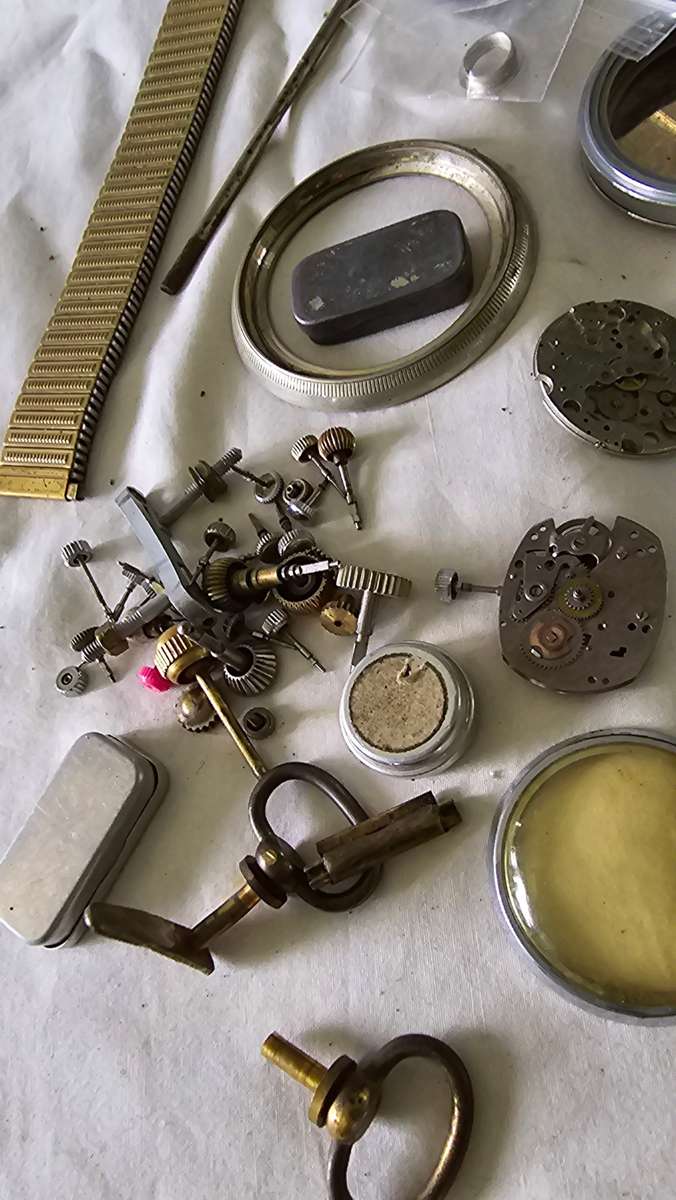 JOBLOT MECHANICAL POCKETWATCH AND WATCH FOR SPARES