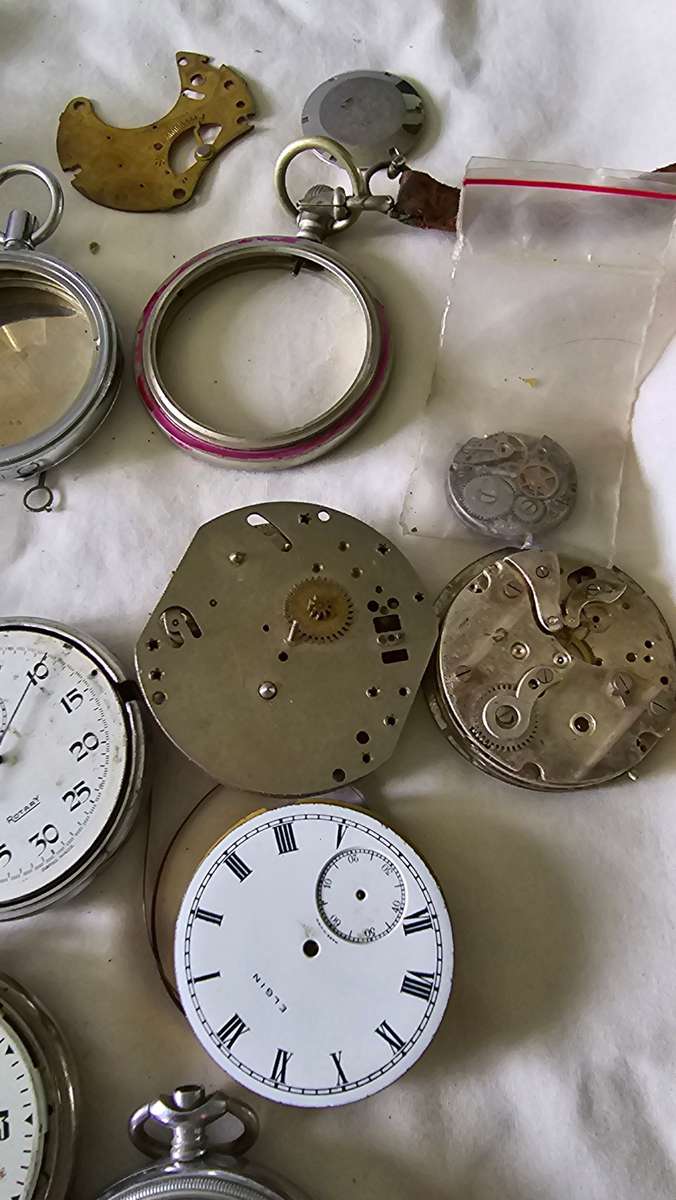 JOBLOT MECHANICAL POCKETWATCH AND WATCH FOR SPARES