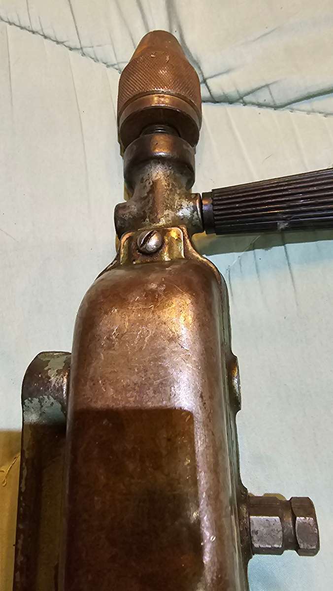 VINTAGE HAND DRILL