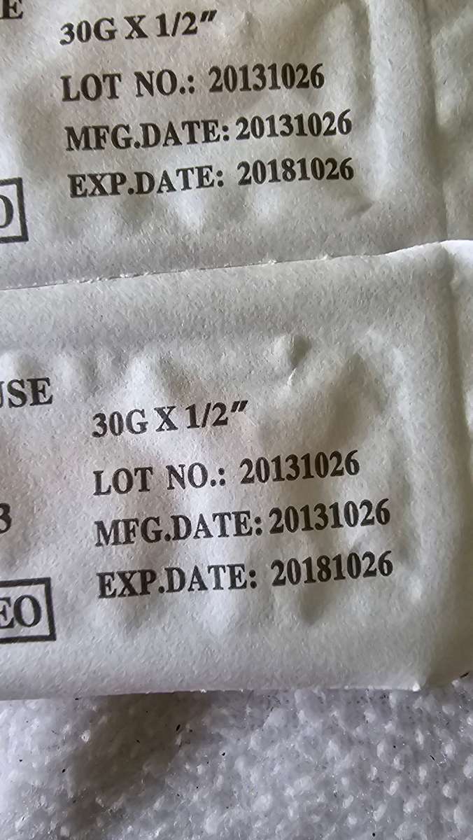 BOX OF 100 DISPOSABLE INSULIN SYRINGE