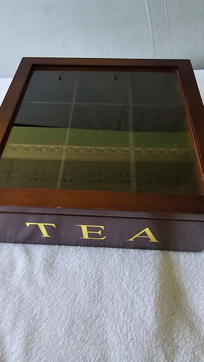 VINTAGE SOLID WOOD TEA BOX(GLASS TOP LID)