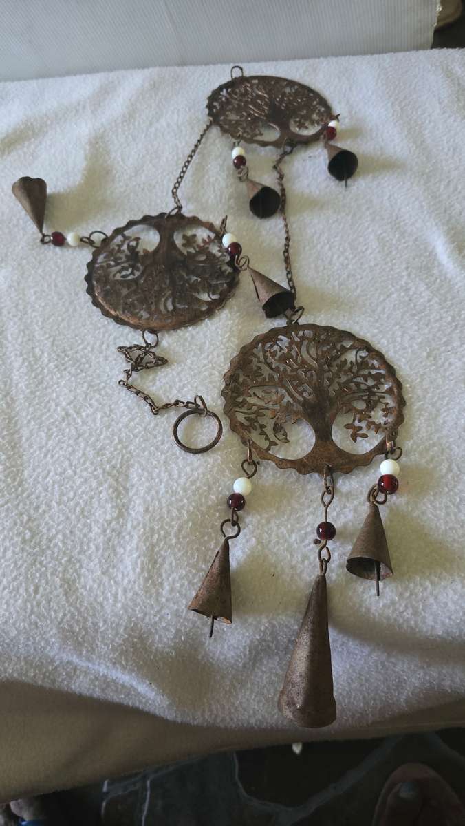 VINTAGE RUSTIC BELL  CHIME