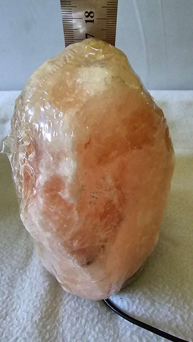 HIMALAYAN CRYSTAL SALT LAMP