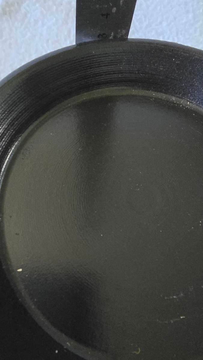 SOLID CAST IRON  PAN(MINT CONDITION)