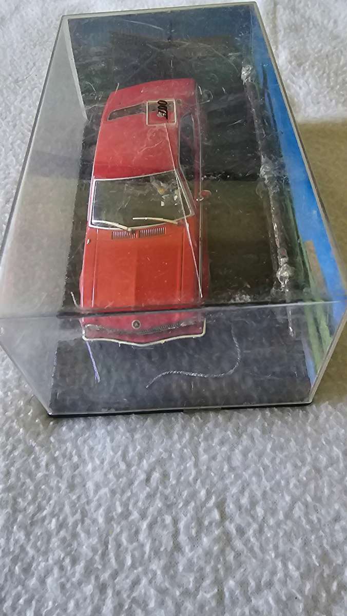 JAMES BOND AMC HORNET DIE CAST MODEL(SCALE 1,43)THE MAN WITH THE GOLDEN GUN
