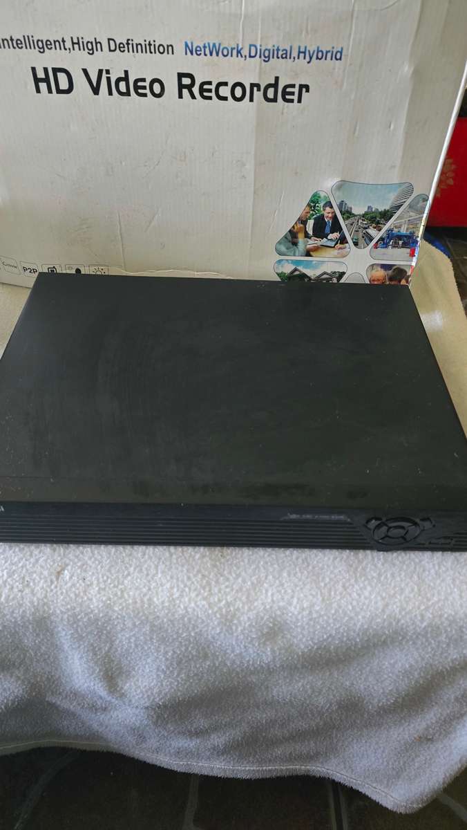 16 CHANNEL DVR INCL.POWER SUPPLY AND MOUSE