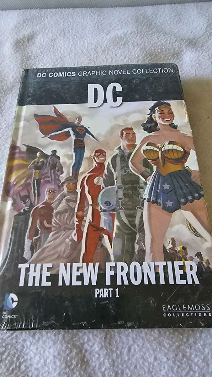 DC HARDCOVER COMIC (THE NEW FRONTIER)