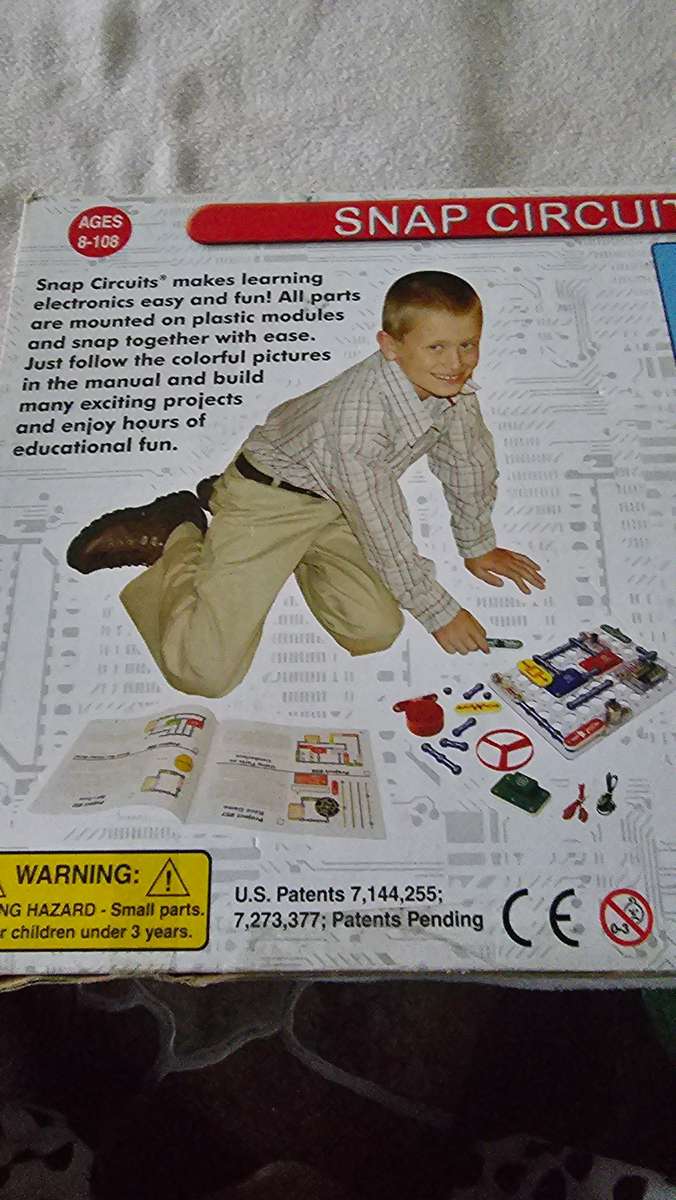 ELECTRONIC SNAP CIRCUIT JNR(BUILD OVER 100 EXCITING PROJECT ( BY ELENCO