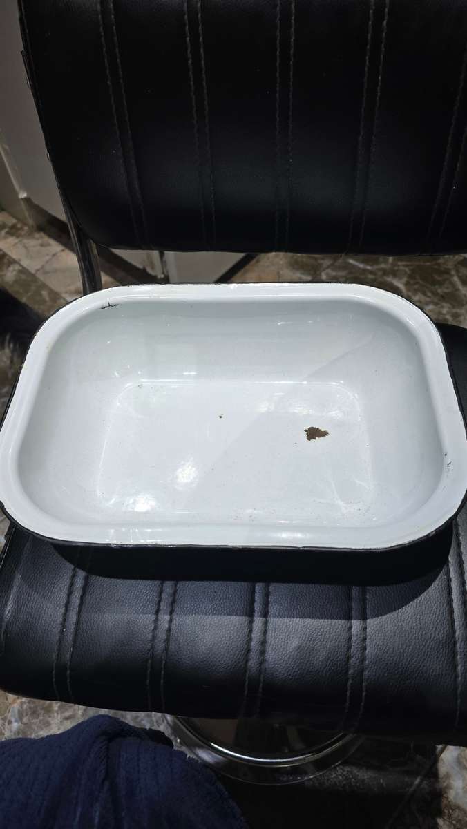 VINTAGE ENAMEL CASSEROLE