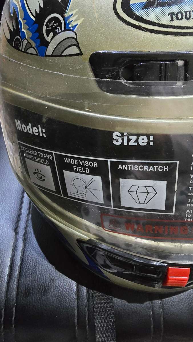 SAFE HELMET WITH VISOR PROTECTOR-SEE DESCRIPTION