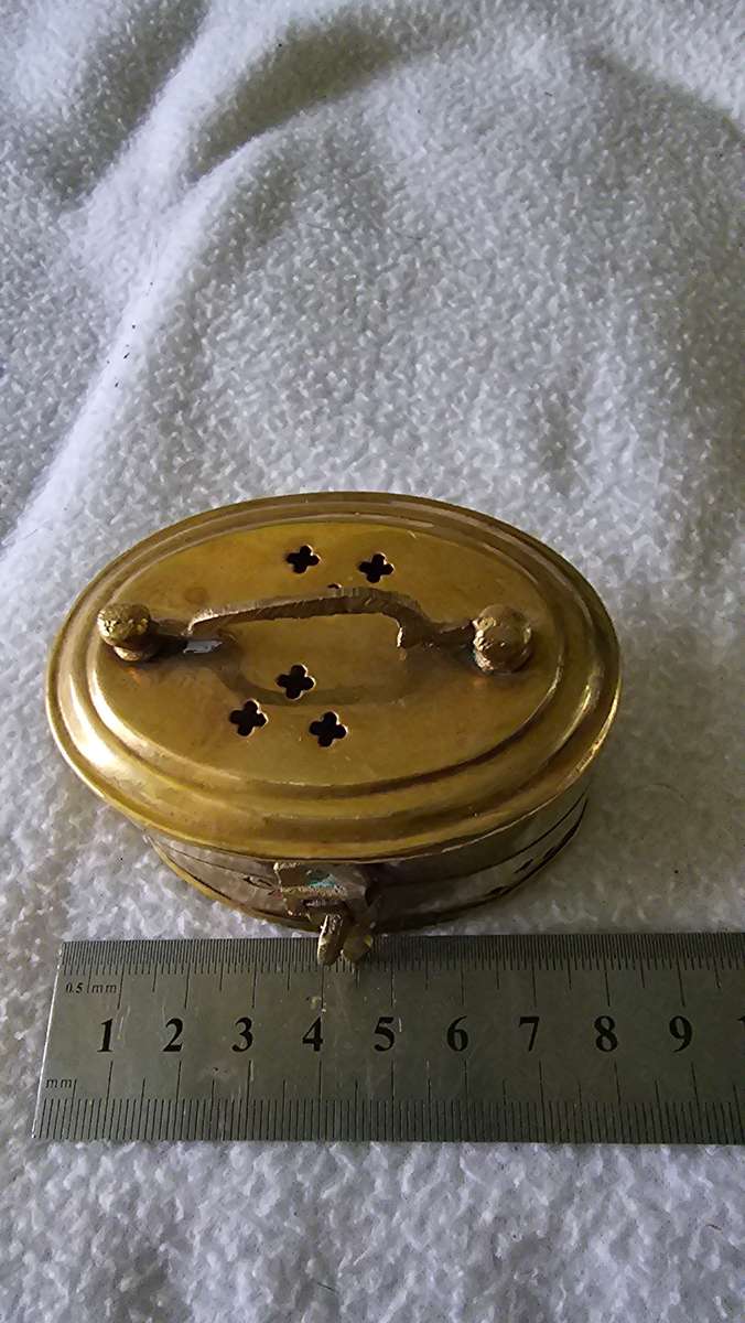 VINTAGE BRASS CRICKET TRINKET BOX