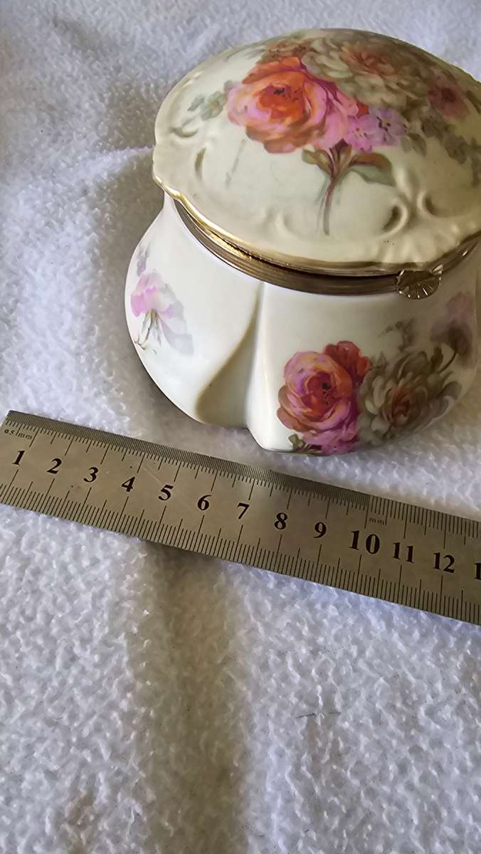 VINTAGE AMERICAN 1960/70`s LEFTON FLORAL PORCELAIN TRINKET JAR