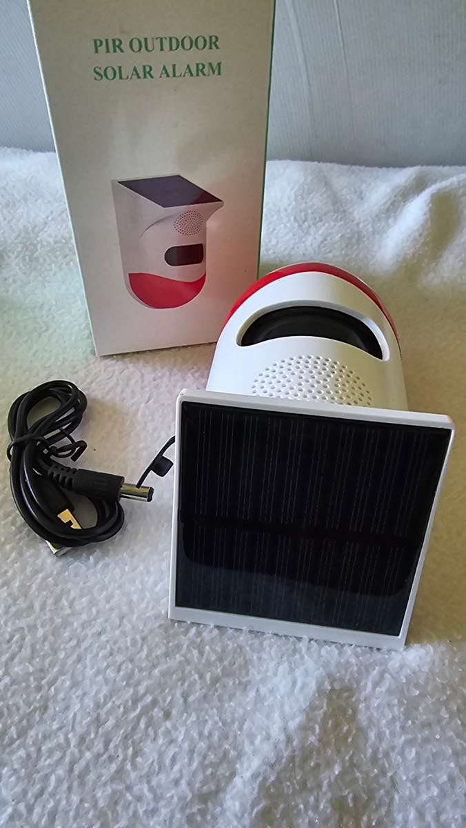 PIR OUTDOOR SOLAR CAMERA