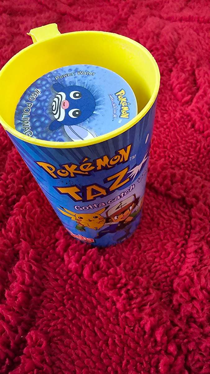 POKEMAN TAZZOS 1 AND 2(88 DIFFERENT TAZZOS WITH TAZZO  HOLDER)