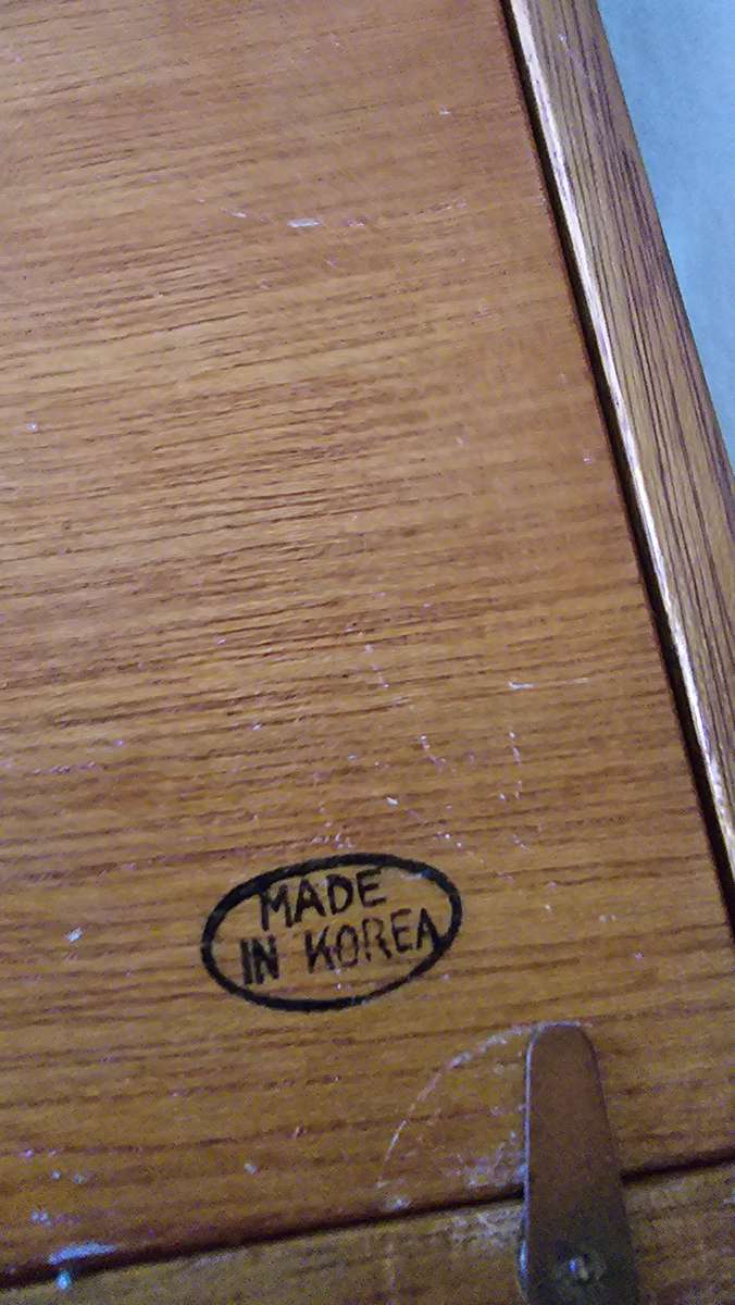 COMPLETE CHESS SET WITH FOLDABLE WOODEN CHESS AND STORAGE BOX