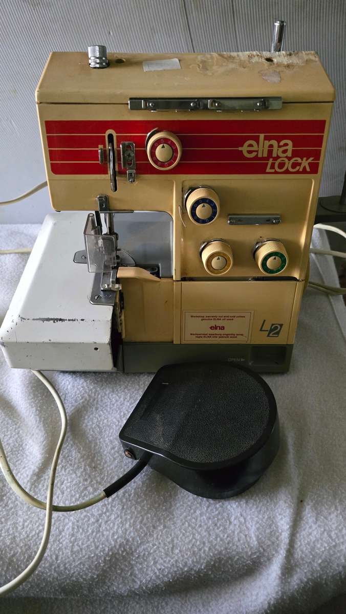 ELNA L2 OVERLOCKER(WORKS)SEE DESCRIPTION