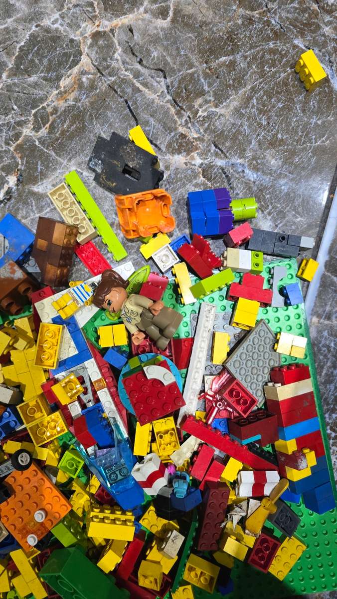 JOBLOT VINTAGE ORIGINAL LEGO BUILDING BLOCKS ( QUITE A LOT)