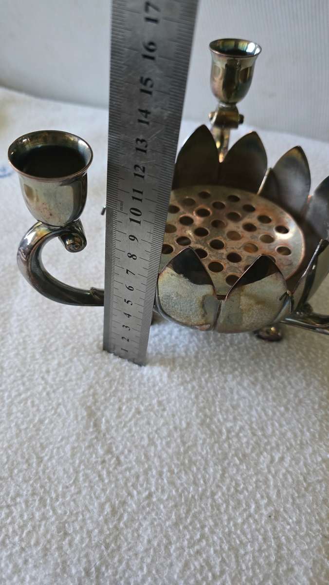 VINTAGE SILVERPLATED CANDLEBRA VASE