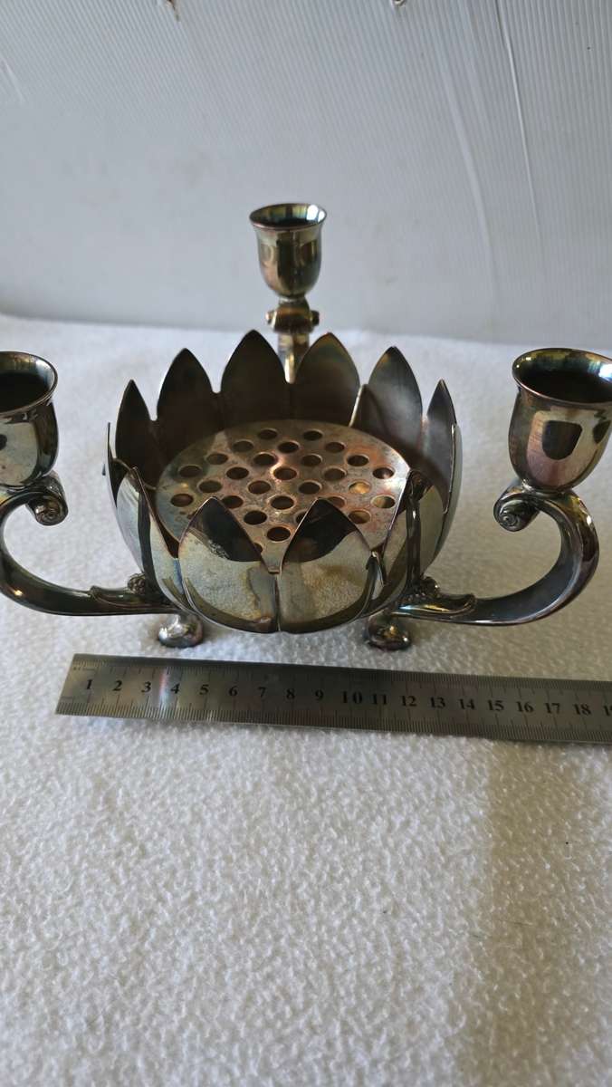 VINTAGE SILVERPLATED CANDLEBRA VASE
