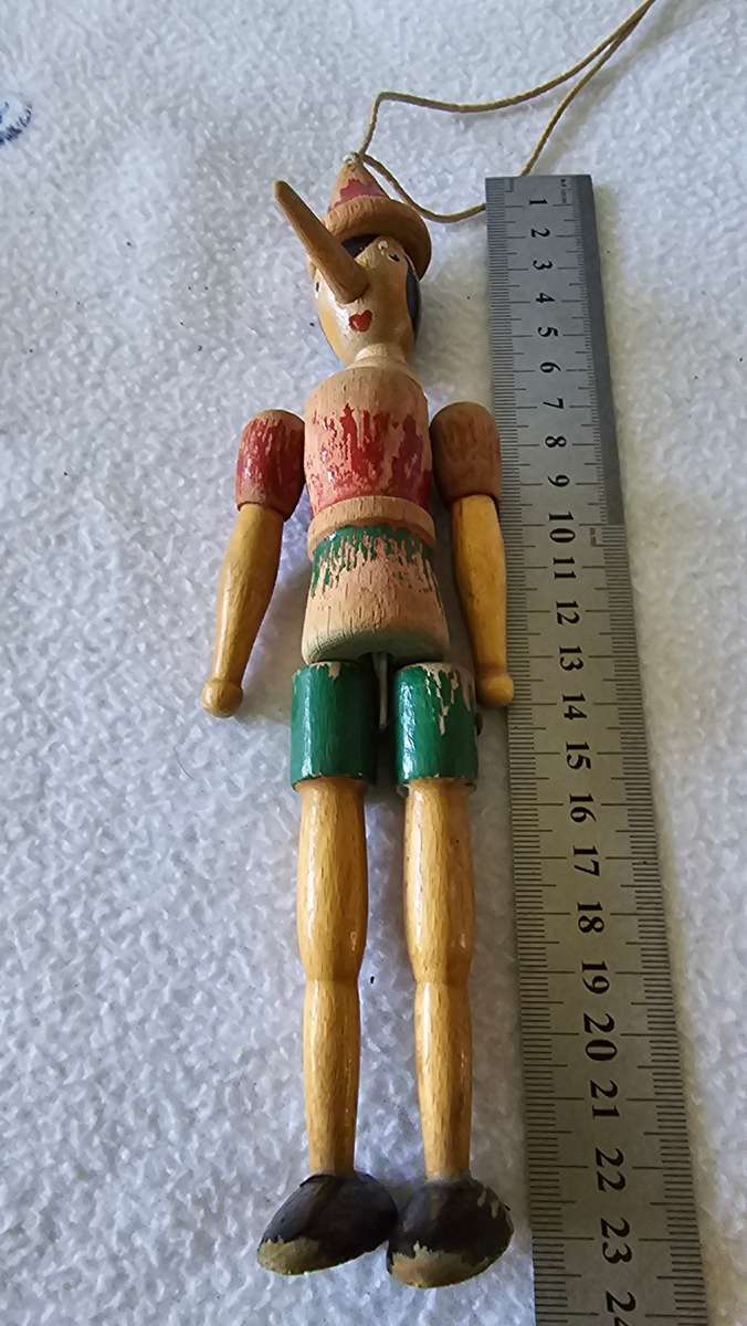 VINTAGE WOODEN PINOCCHIO
