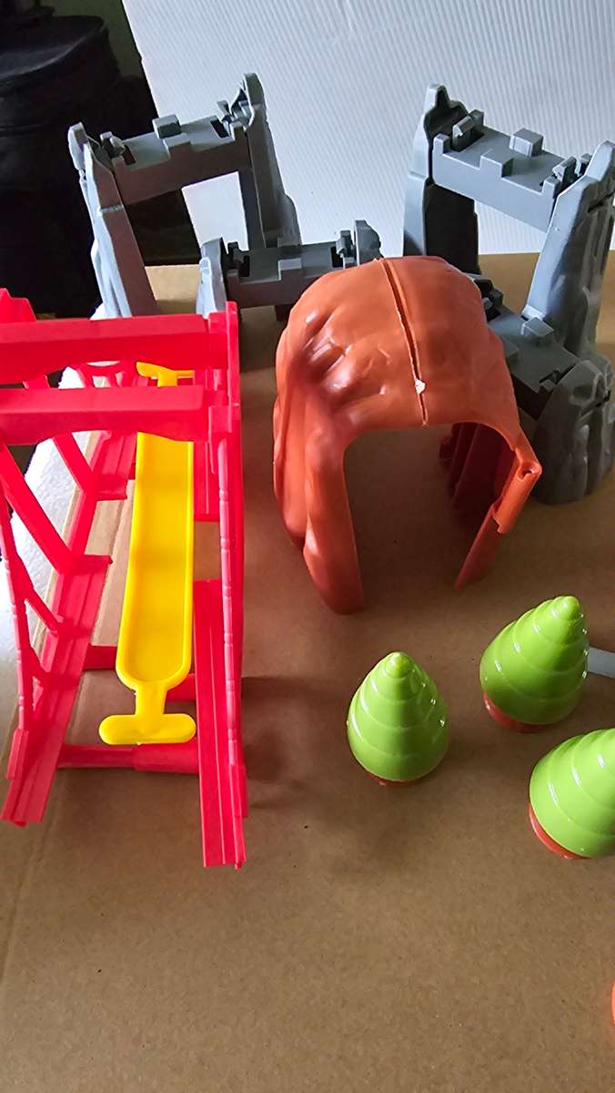 A1 CITY TRAIN MODEL(BATTERY OPERATED,UNUSED)