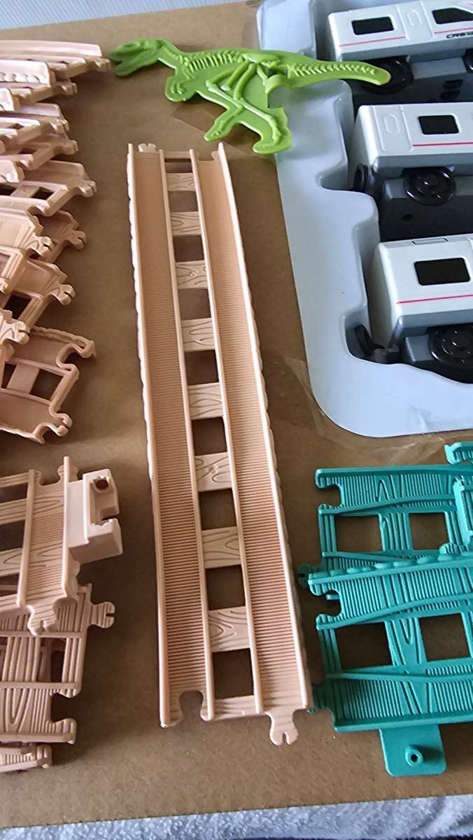 A1 CITY TRAIN MODEL(BATTERY OPERATED,UNUSED)