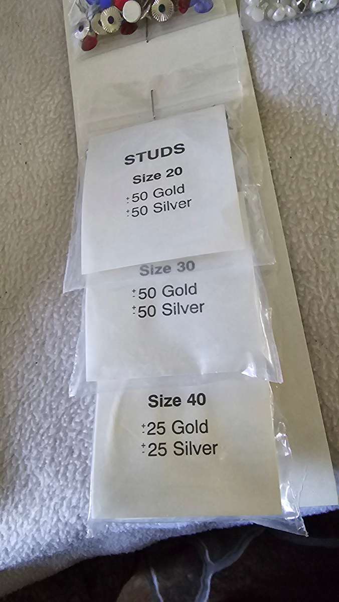 GLITTER RHINESTON AND STUD DECORATOR KIT(UNUSED)