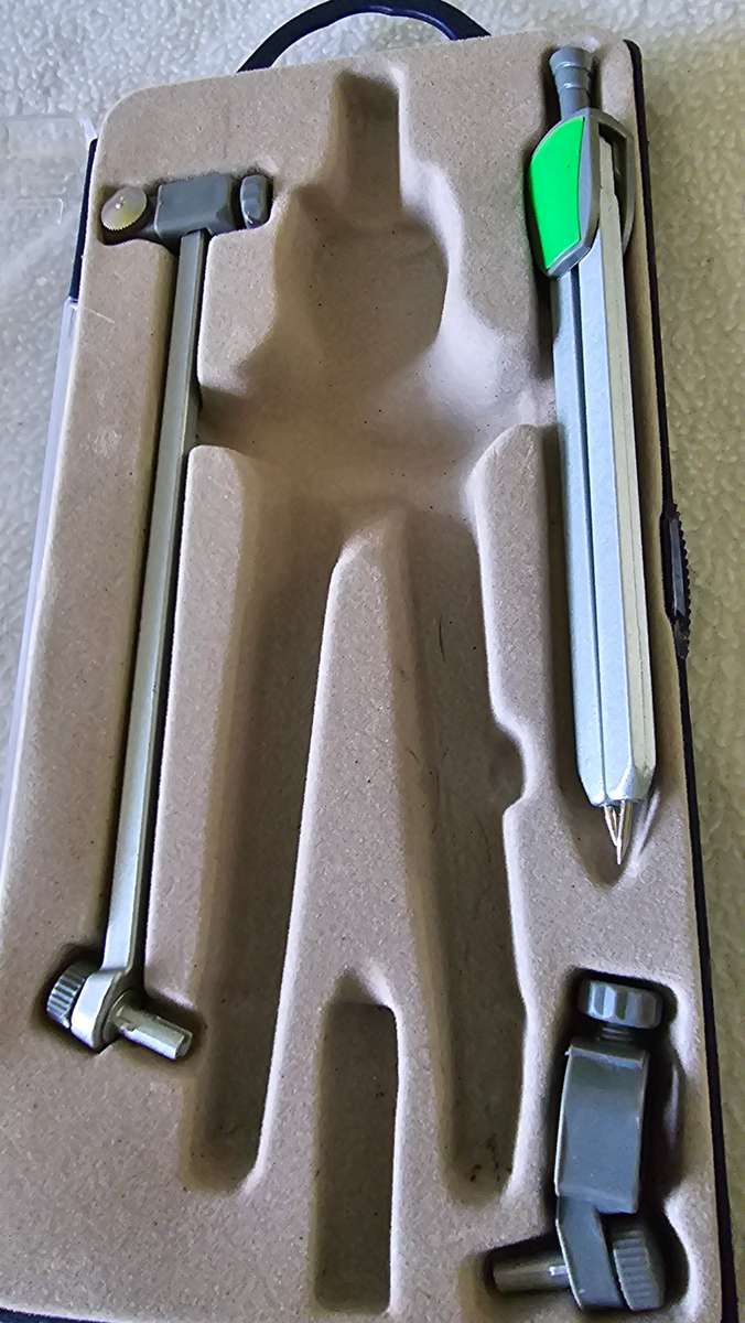 JOBLOT DRAUGHTSMAN SET